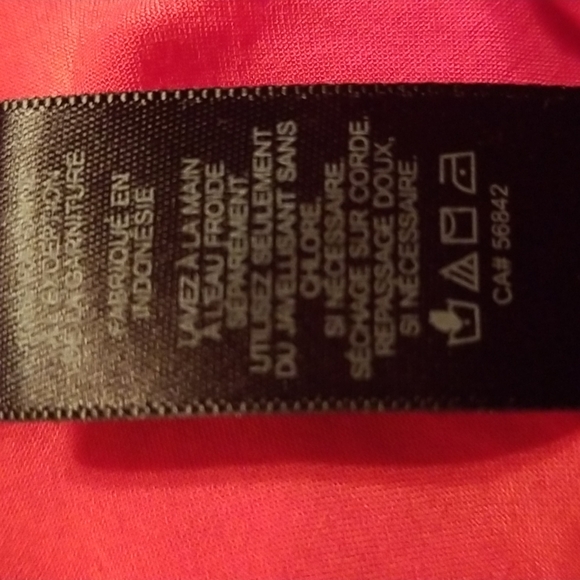 Express Woman's Top - Picture 4 of 8